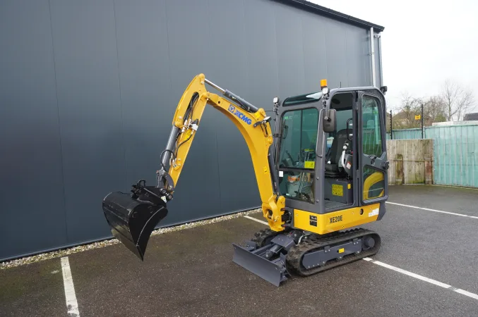 XCMG - XE20E MINI CRAWLER DIGGER WITH BUCKETS