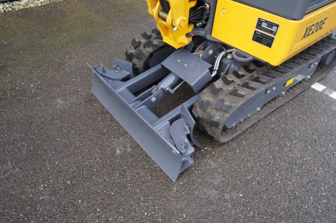 XCMG - XE20E MINI CRAWLER DIGGER WITH BUCKETS