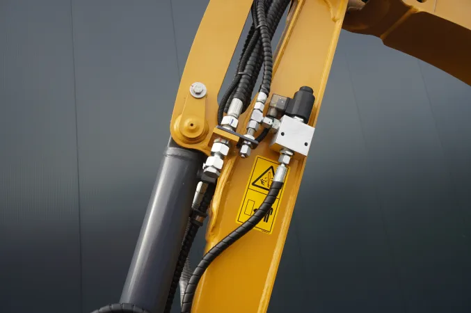 XCMG - XE20E MINI CRAWLER DIGGER WITH BUCKETS