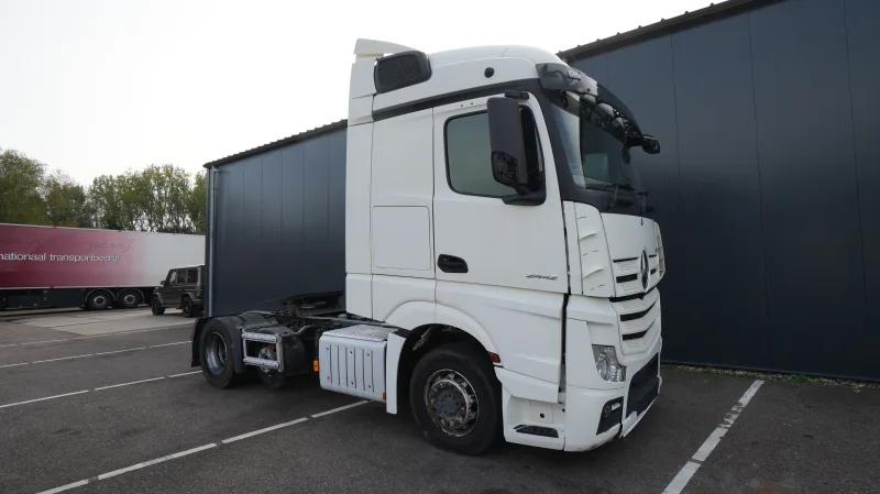 Mercedes-Benz - ACTROS 2442 6x2 RHD 492.500km