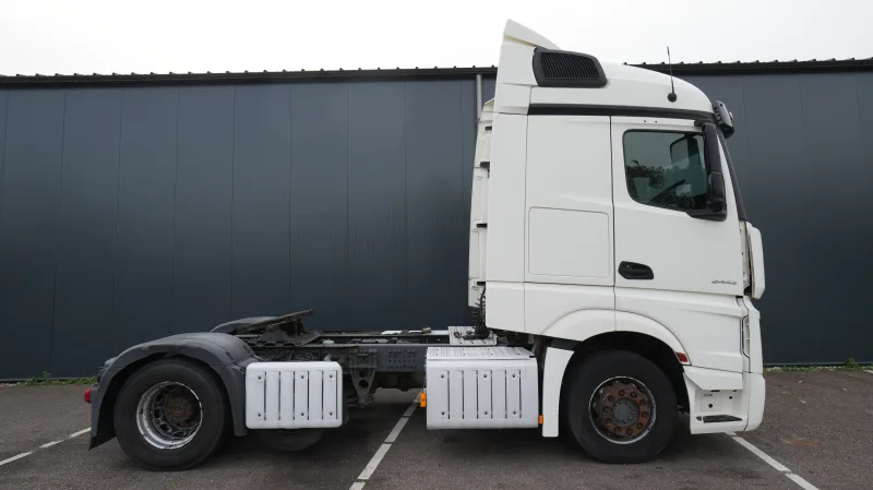 Mercedes-Benz - ACTROS 2442 6x2 RHD 481.900km