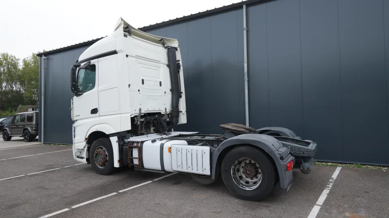 Mercedes-Benz - ACTROS 2442 6x2 RHD 481.900km