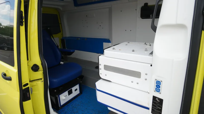 Volkswagen - TRANSPORTER AMBULANCE MEDIC TRUCK