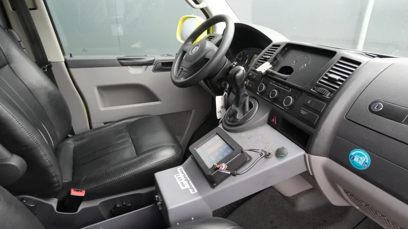 Volkswagen - TRANSPORTER AMBULANCE MEDIC TRUCK