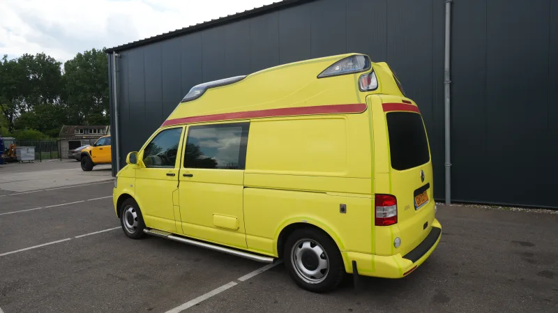 Volkswagen - TRANSPORTER AMBULANCE MEDIC TRUCK