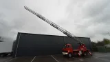 Mercedes-Benz - 809 fire ladder truck 