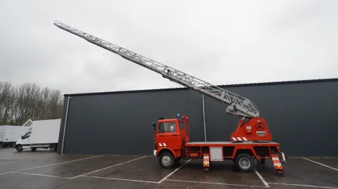 Mercedes-Benz - 809 fire ladder truck 