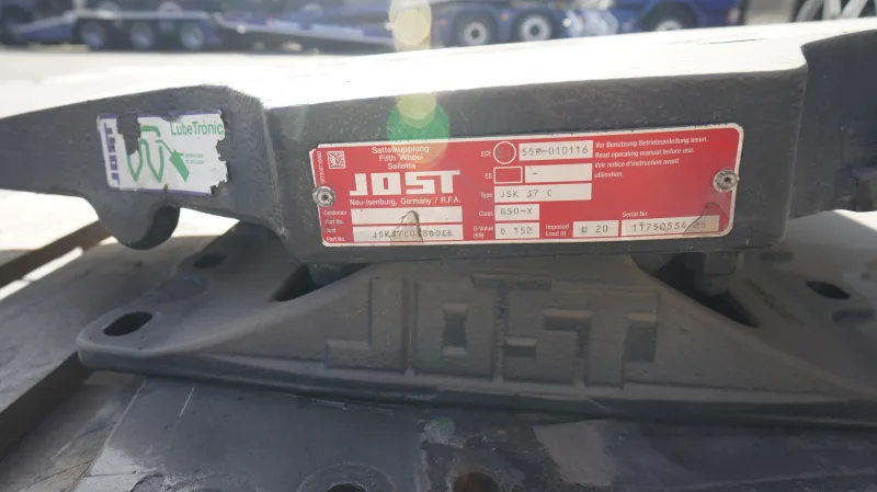 JOST - JSK 37C FIFTH WHEEL  NEVER USED