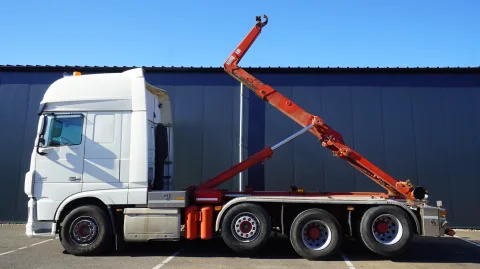 DAF - XF 460 – 8x2 hooklift truck