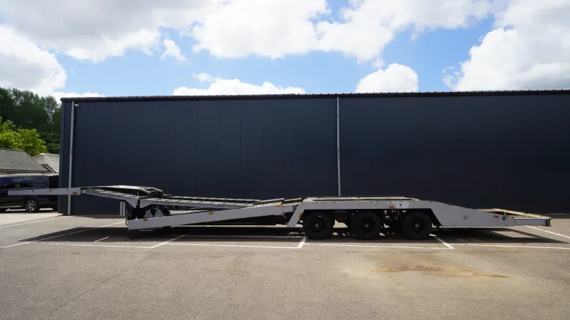 Estepe - Truck and car transport trailer