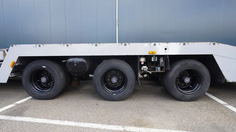 Estepe - Truck and car transport trailer
