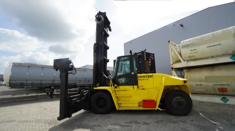 Hyster - H16.00XM-12 forklift with front container handling system