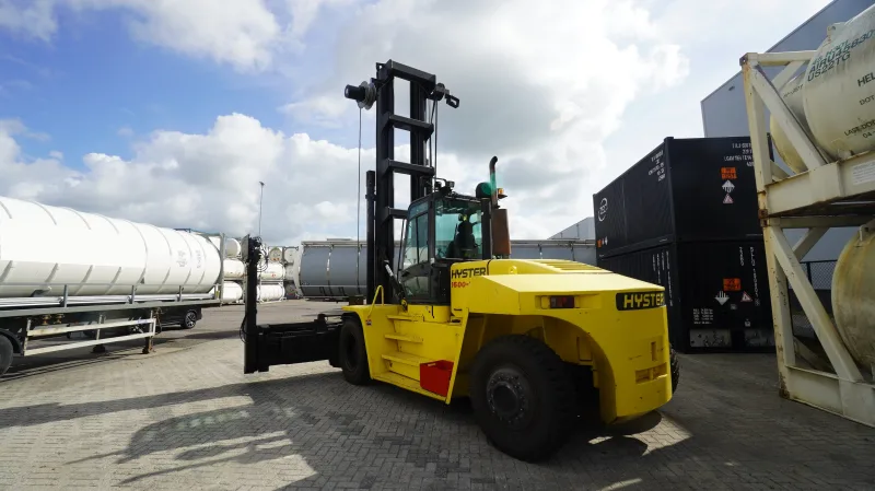 Hyster - H16.00XM-12 forklift with front container handling system