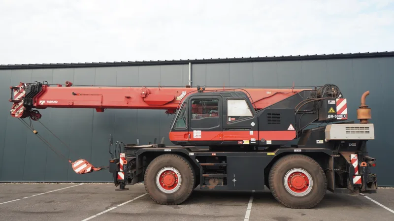 TADANO-FAUN - GR-300EX WITH JIB 4X4X4 ROUGH TERRAIN CRANE