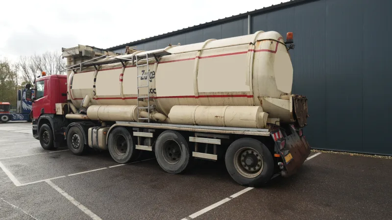 Scania - P 380 – 10x4 blow and suck truck