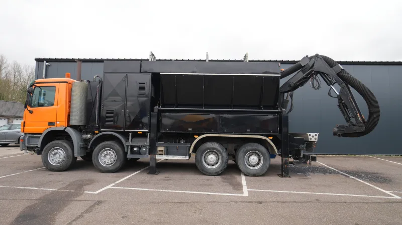 Mercedes-Benz - ACTROS 4144 8X4 RSP 10M3 SAUGBAGGER SUCTION VACUUM
