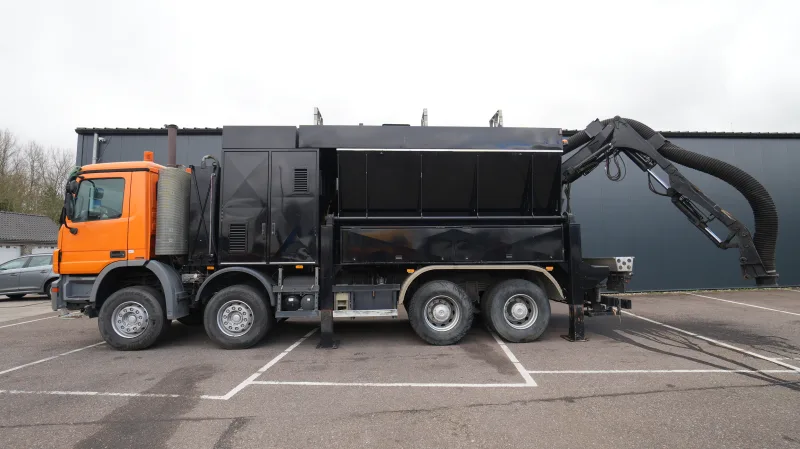 Mercedes-Benz - ACTROS 4144 8X4 RSP 10M3 SAUGBAGGER SUCTION VACUUM