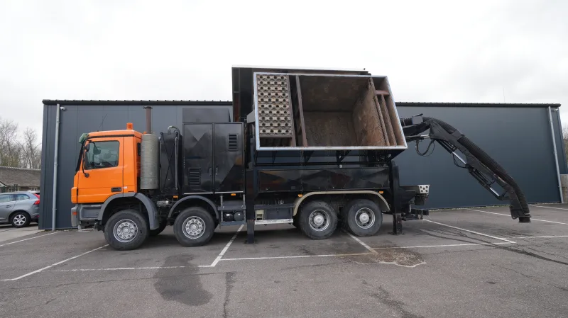 Mercedes-Benz - ACTROS 4144 8X4 RSP 10M3 SAUGBAGGER SUCTION VACUUM
