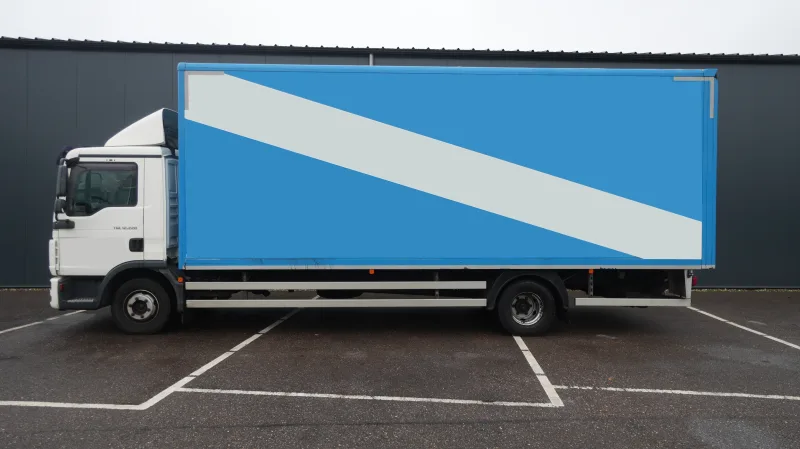 MAN - TGL 12.220 closed box truck