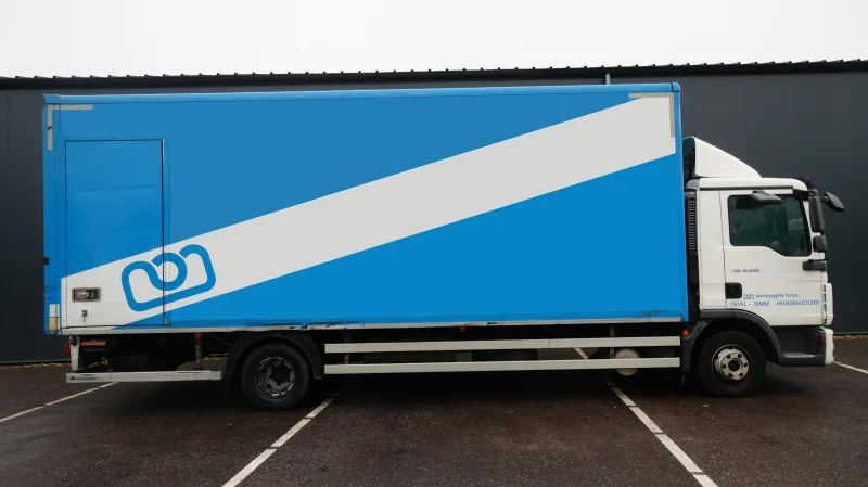 MAN - TGL 12.220 closed box truck