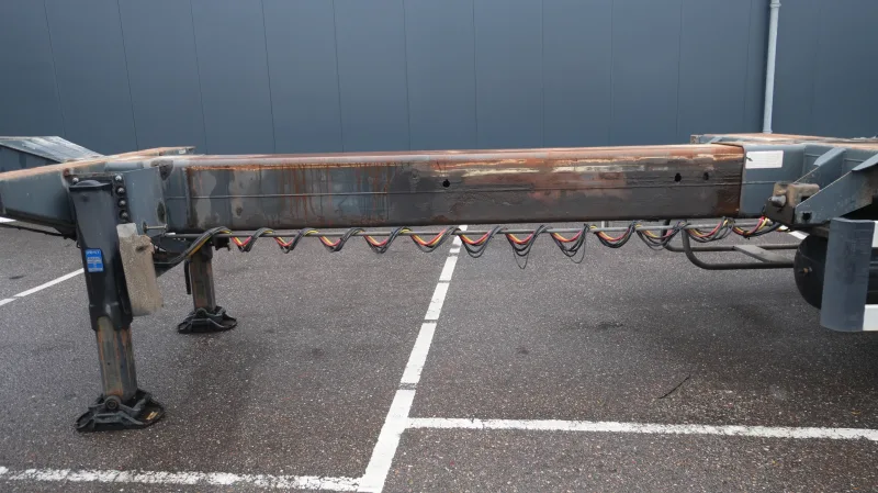 D-tec - Extendable container transport trailer