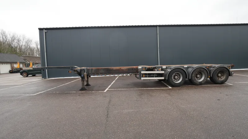 D-tec - Extendable container transport trailer
