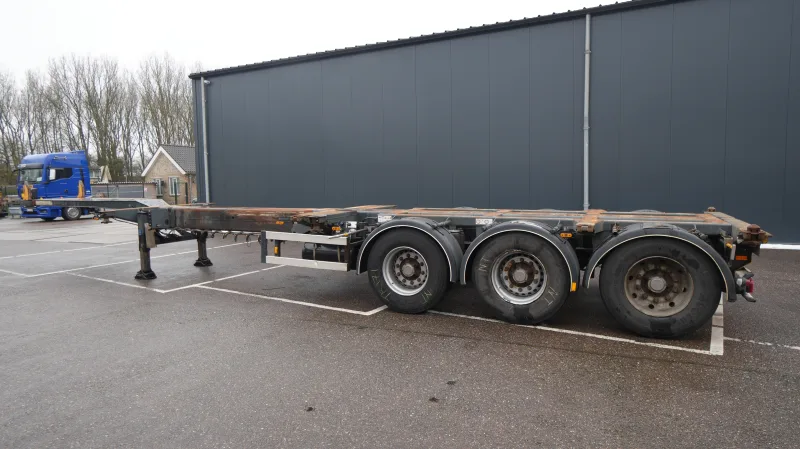 D-tec - Extendable container transport trailer