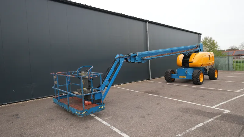 JLG - 860SJ 26.2mtr Telescopic 4X4 Diesel boom work lift 