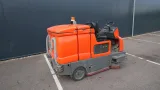 Tennant - S20 SWEEP AND VACUUM MACHINE