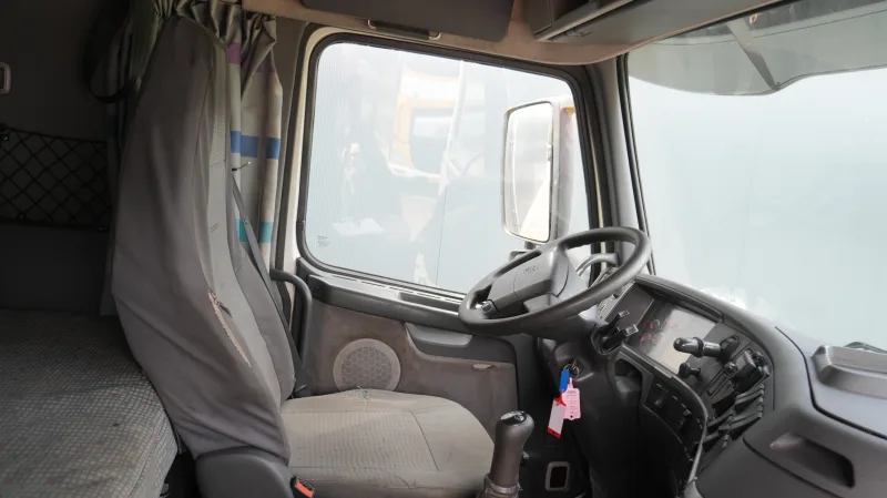 Volvo - FH 460 6x4 combi with Palfinger SRX 47 crane and log transport trailer