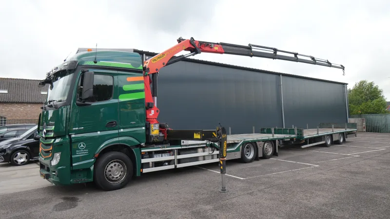 Mercedes-Benz - Actros 2542 6x2 machine/car transport combi with Elenbaas trailer and Palfinger PK 27001 crane 