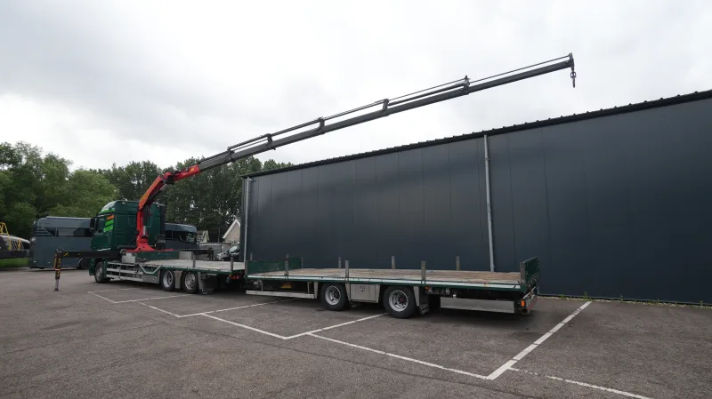 Mercedes-Benz - Actros 2542 6x2 machine/car transport combi with Elenbaas trailer and Palfinger PK 27001 crane 