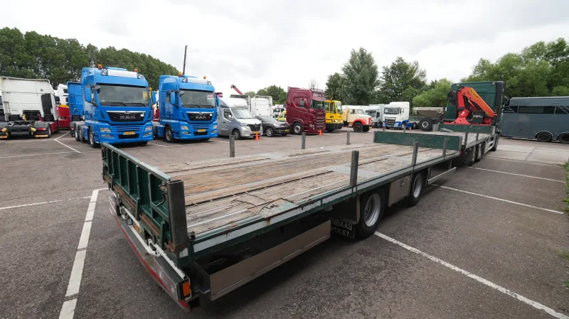 Mercedes-Benz - Actros 2542 6x2 machine/car transport combi with Elenbaas trailer and Palfinger PK 27001 crane 