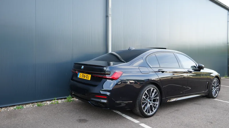BMW - 745Le xDrive Hybrid 6-cyl