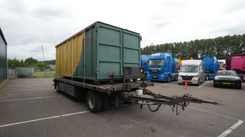 Burg - 2 axle semi low loader