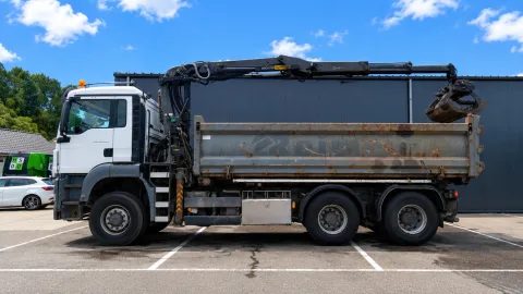 MAN - TGS 26.440 6x6 cable system tipper truck with palfinger Q 180Z crane
