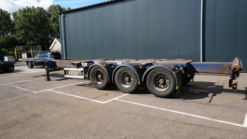 D-tec - 3 axle container chassis extendable trailer
