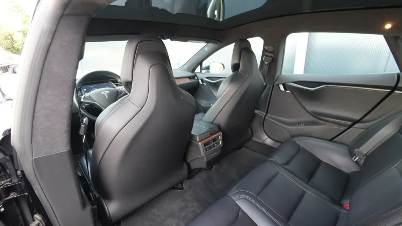 TESLA - MODEL S 100D
