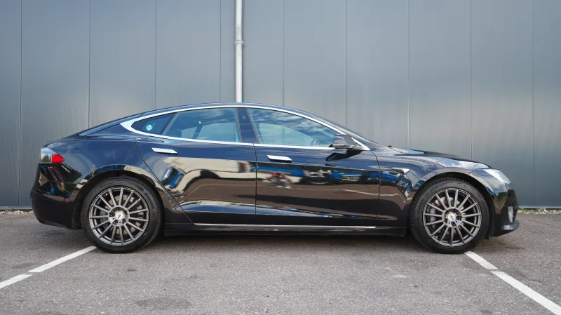 TESLA - MODEL S 100D