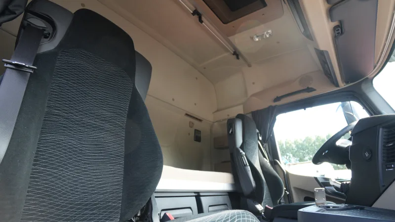 Mercedes-Benz - ACTROS 2742 ADR 6x2 tractor unit