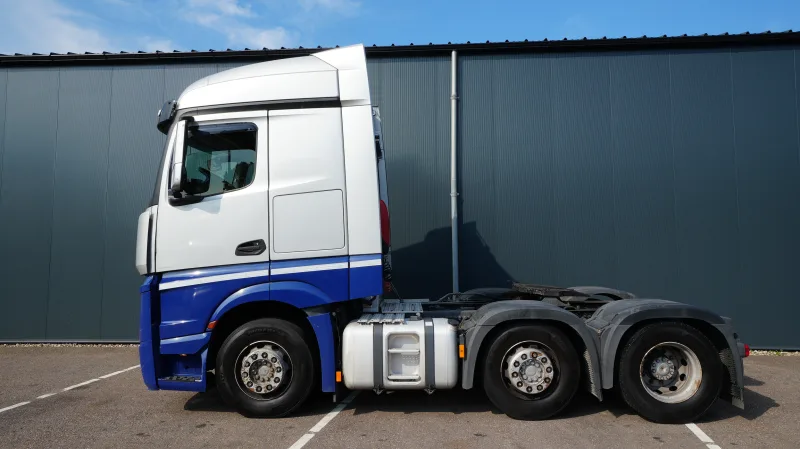 Mercedes-Benz - ACTROS 2742 ADR 6x2 tractor unit