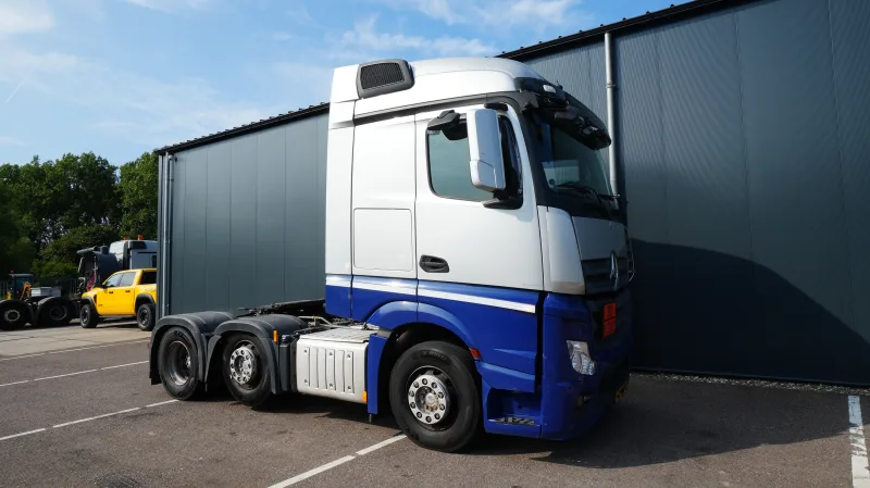 Mercedes-Benz - ACTROS 2742 ADR 6x2 tractor unit