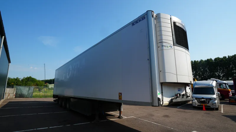 LAMBERET - 3 Axle frigo trailer Carrier Vector 1950 Bi-Temp