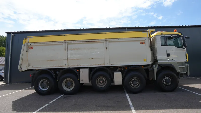MAN - TGS 49.460 10x8 tipper 413.700km