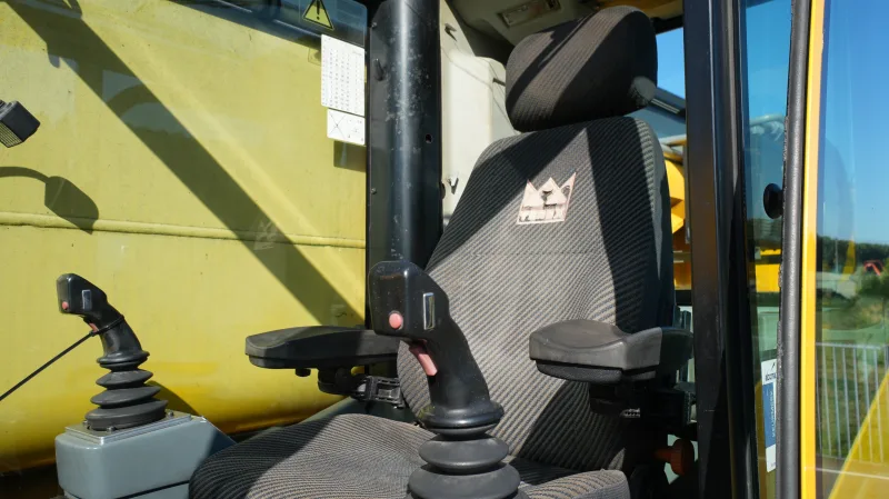 Terex-Demag - AC 50-1 MOBILE CRANE