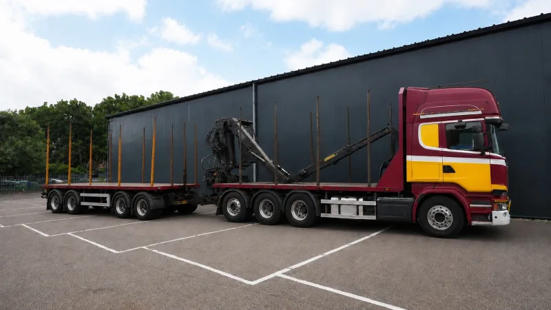 Scania - R 580 V8 8X4 LOGTRANSPORT COMBI WITH KESLA 2112 Z CRANE