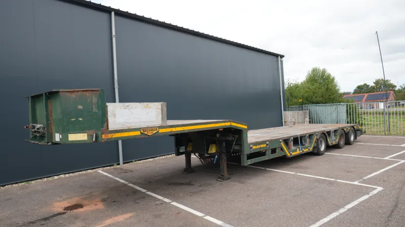 Broshuis - 3 axle semi low loader extendable