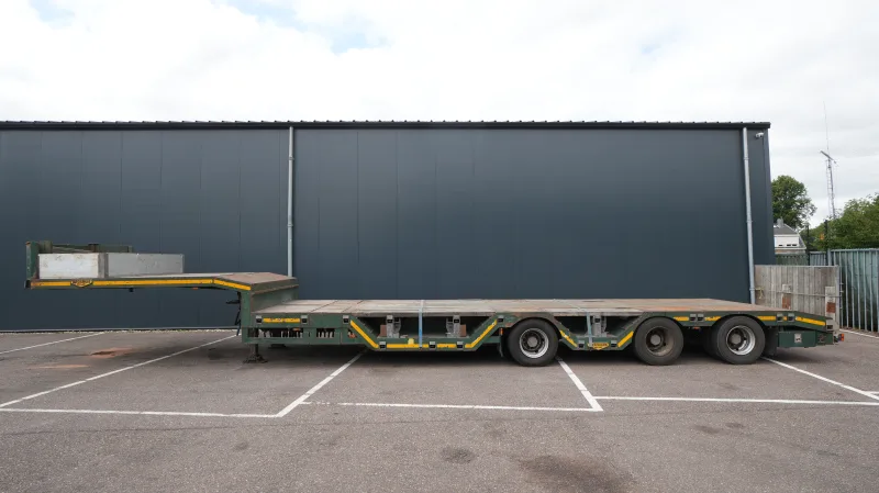 Broshuis - 3 axle semi low loader extendable