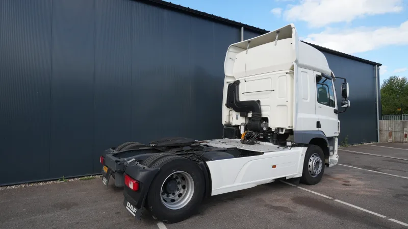 DAF - CF 410 tractor unit 