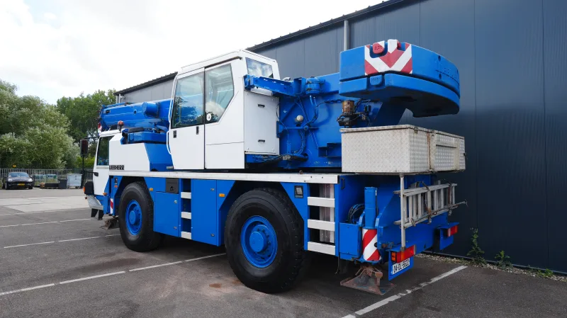 Liebherr - LTM 1030